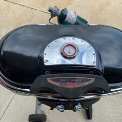 Coleman portable gas grill - camping