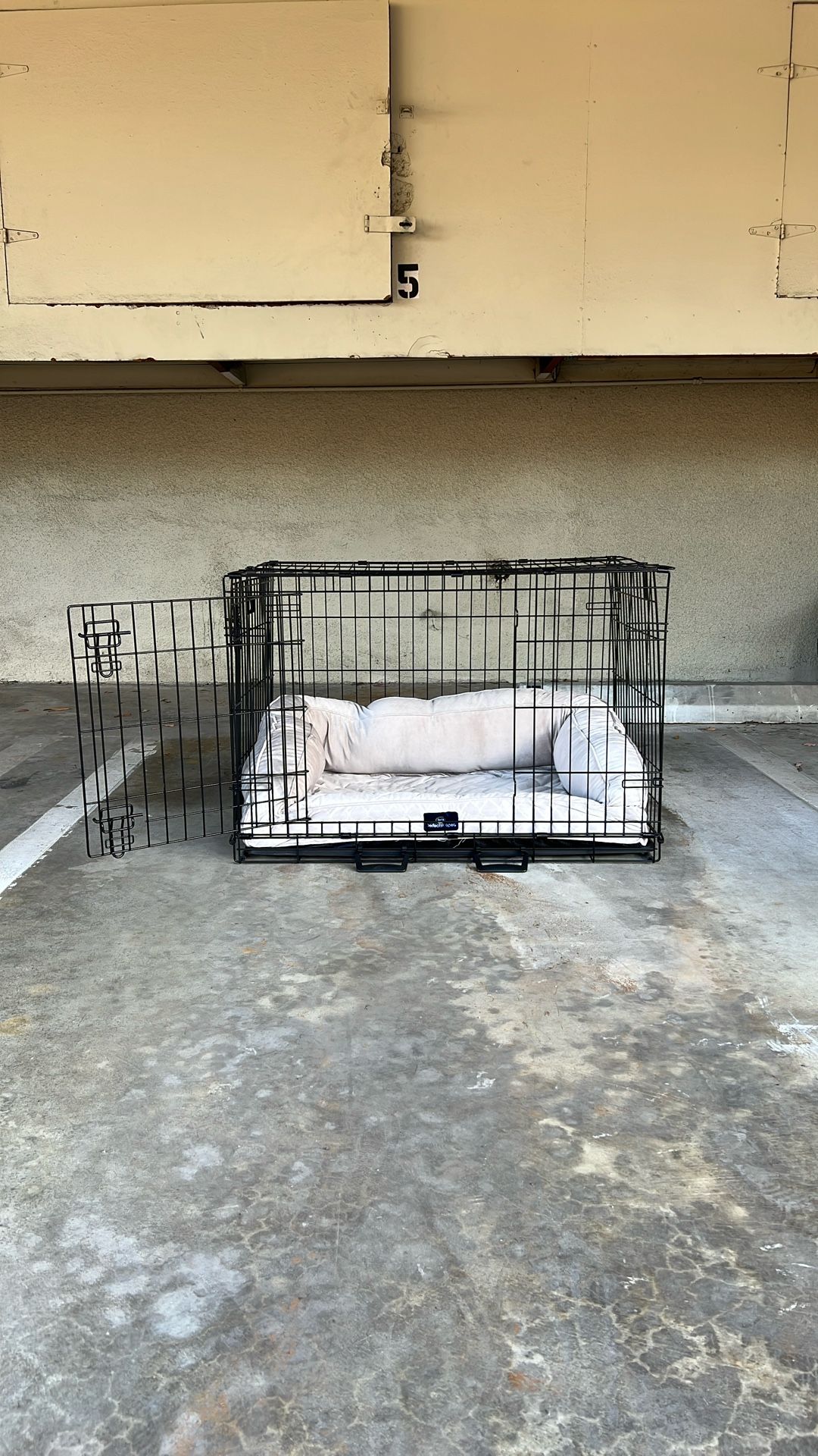 Dog Crate With Dog Bed