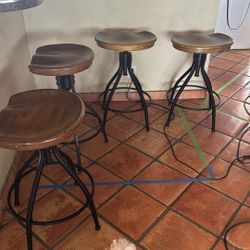 Stools (adjustable hight)