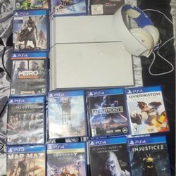 Ps4/Headset/ 13 Games + Downloaded Games