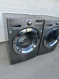 LG Front Load Washer and Dryer Electric Set