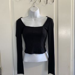 Cute Black Top !!