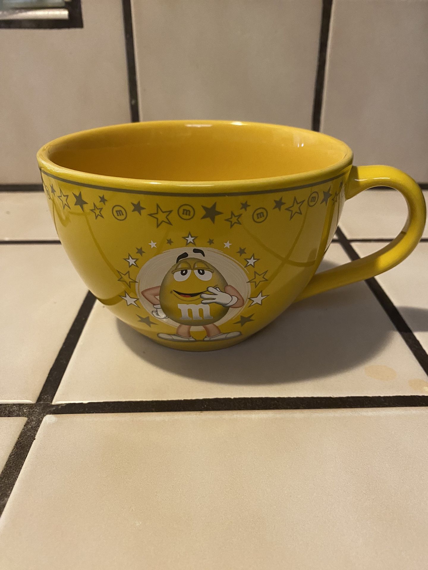 Yellow M&M 14 Oz. Coffee Mug Porcelain 2007 Mars m&m's World
