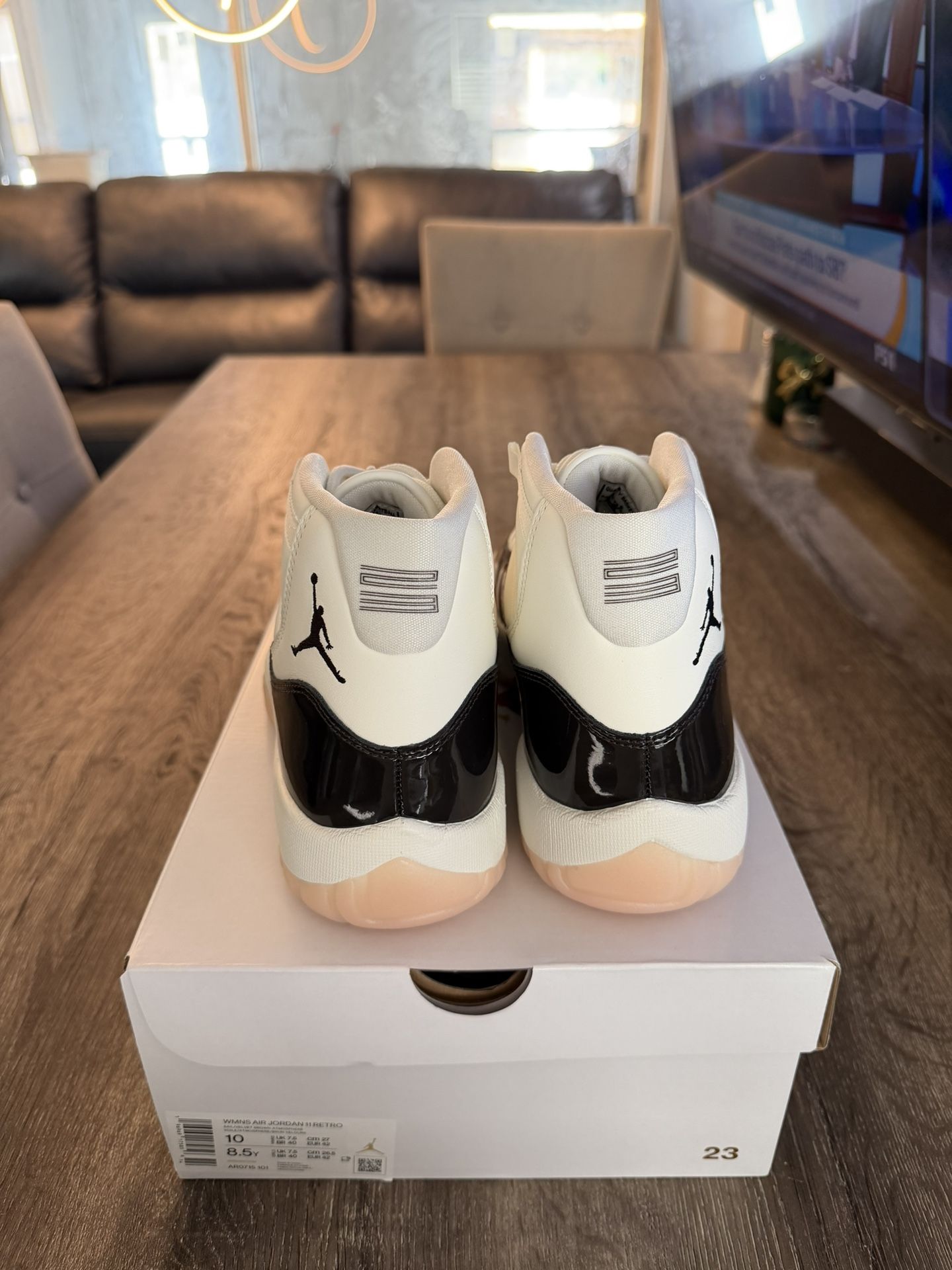 Jordan 11 Neapolitan