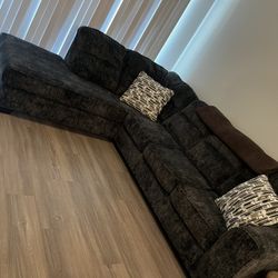 New couch, Great for apartments or a house. 