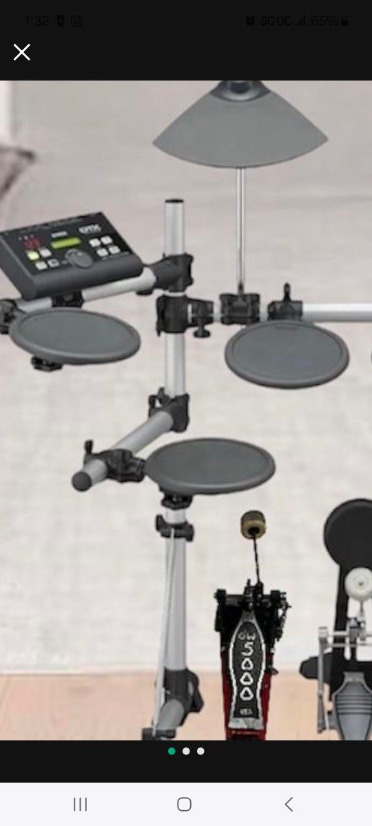 Yamaha DTX 500 Electronic Drum Set.