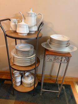 Noritake fine China Dinnerware Set