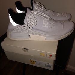 Hu NMD White/reflective Size 12