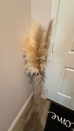 Tall Textured Floor Vase with Pampas Grass – Neutral Entryway Decor