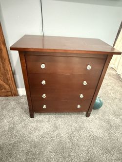 Cherry Wood 4 Drawer Dresser