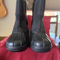 The Children’s Place Black Snow Boots Size 2 Youth 