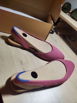 ROTHY'S size 6 "The Almond Slingback" color -Hibiscus