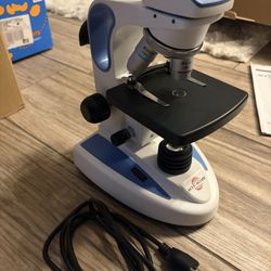 Microscope