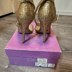 Gold Heels Size 5.5