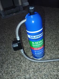 Freon refrigerant with leakstop