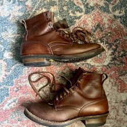 Size 10D Gently used men’s genuine leather boots - HANDMADE IN USA - C350 Cruisers by White’s Boots 