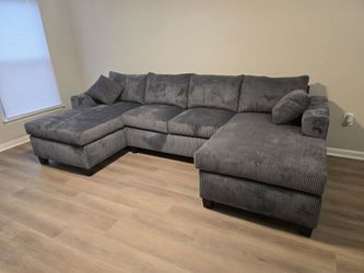 New Zack Gray Sectional for Sale $799