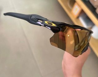 oakley sport shades