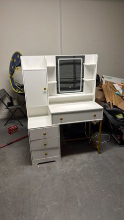 White Vanity Desk with Lighted Mirror