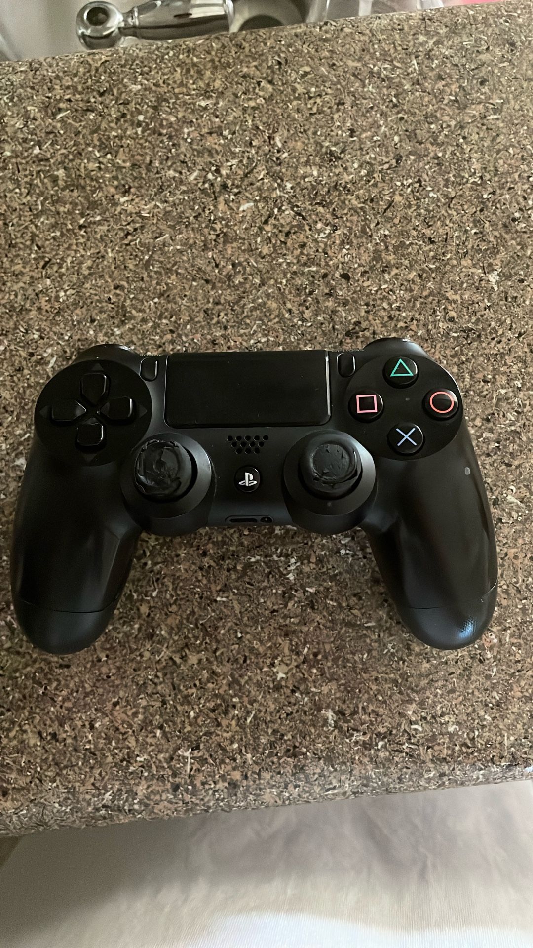 PS4 controller