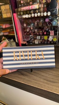 Anastasia eyeshadow palette