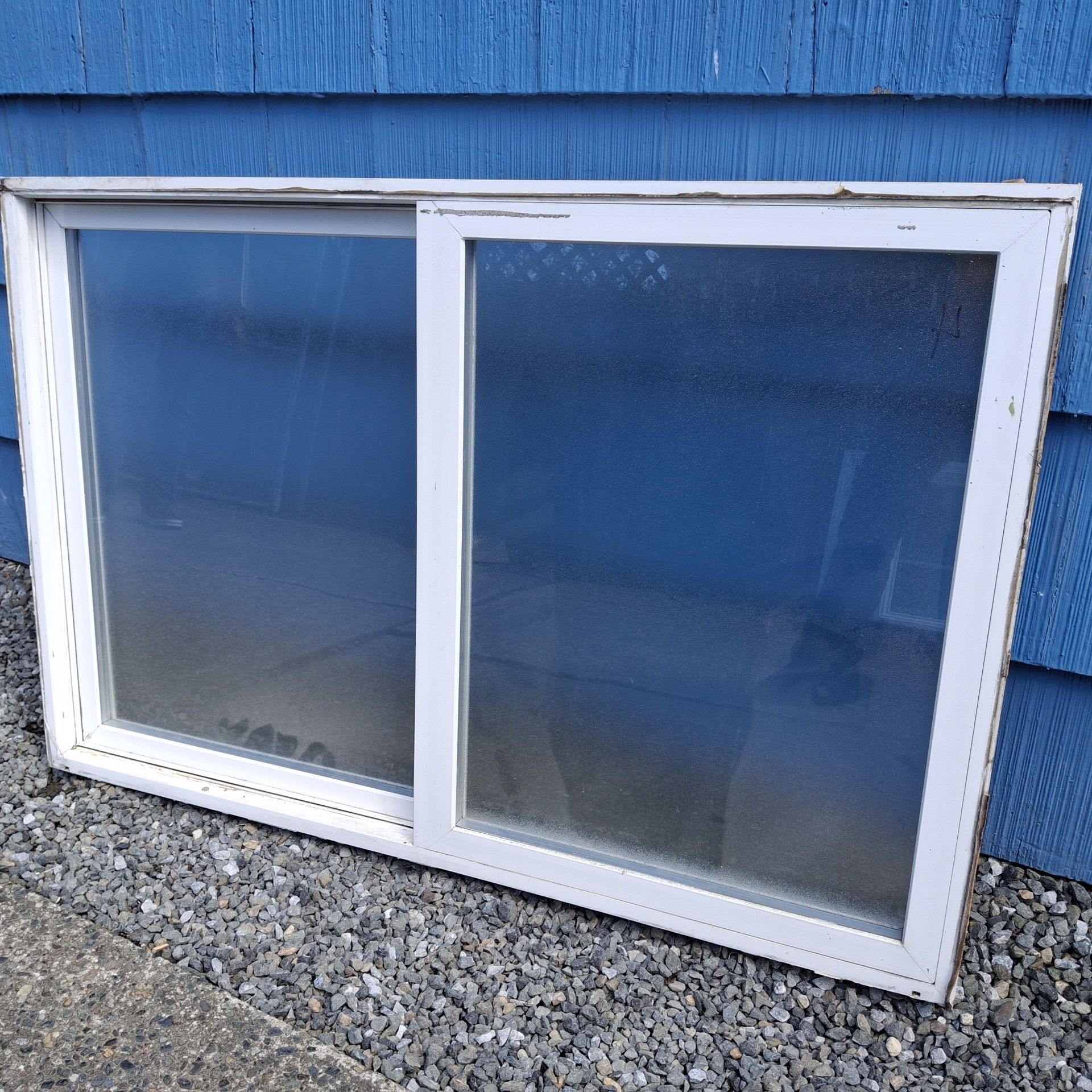 Vinyl Window 54x36 Slider Obscured Milgard