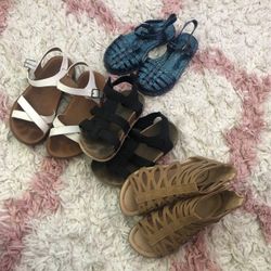 Girls Sandles 12/13 