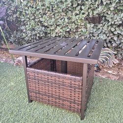 Umbrella patio stand table color: dark brown