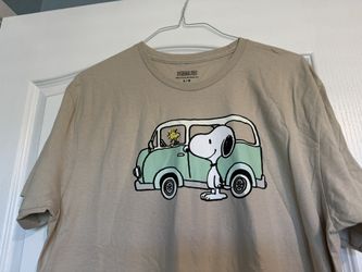 Snoopy- Peanuts VW Bus Camping