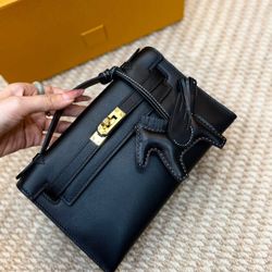 Hand Stitched Kelly22 Hermes Insp. $799 Obo