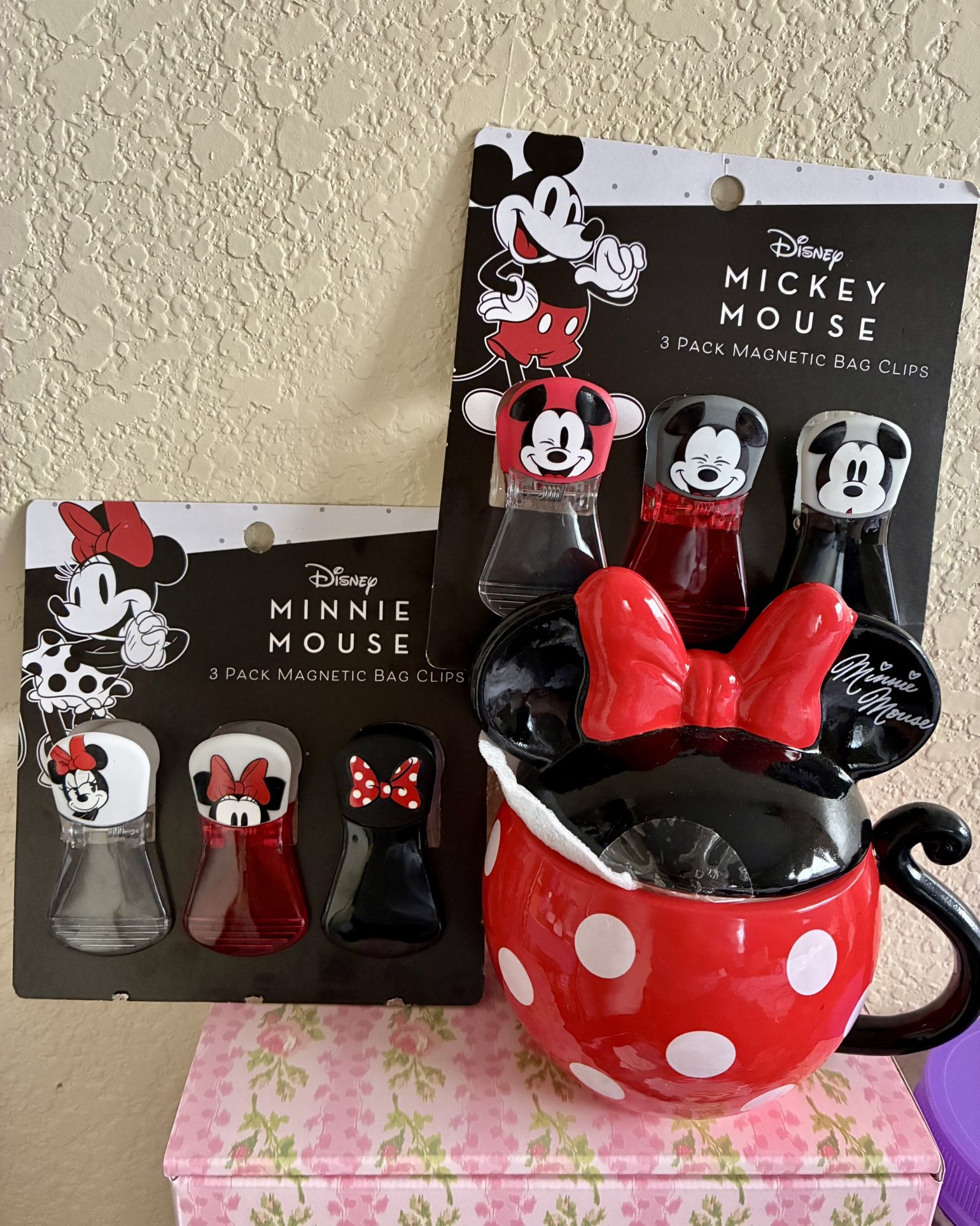 Disney Minnie Mouse Mug and Bag Clips