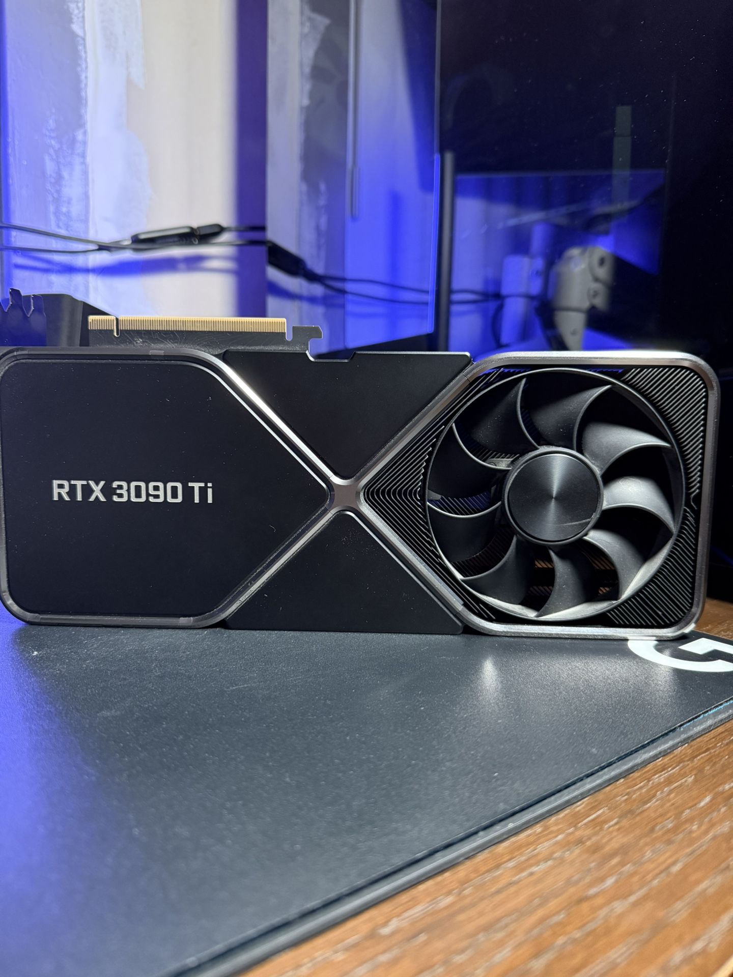 RTX 3090 Ti Founders Edition - Excellent Condition