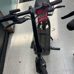 Gayor Scooter Black Great Condition 