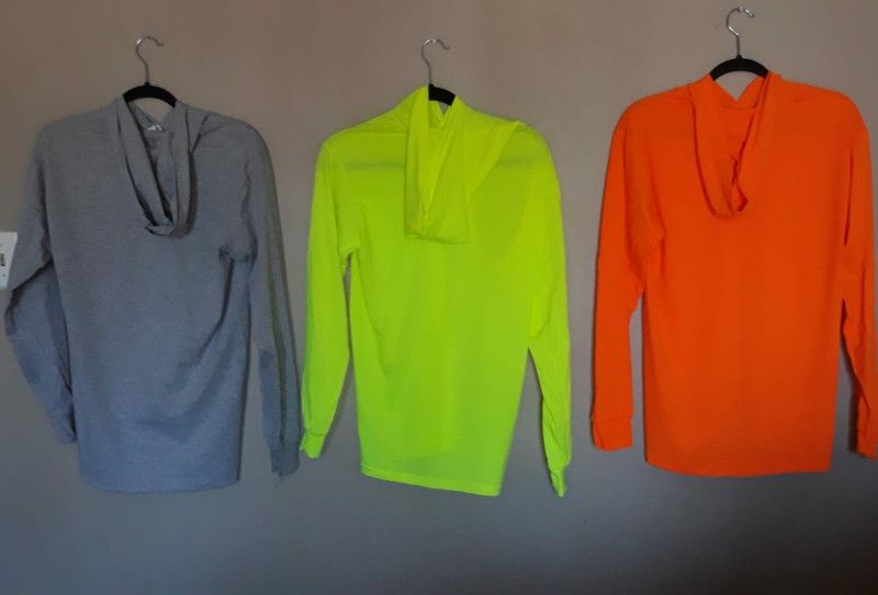 Long sleeve hoodie t shirt for work/ camisas con gorro para trabajo