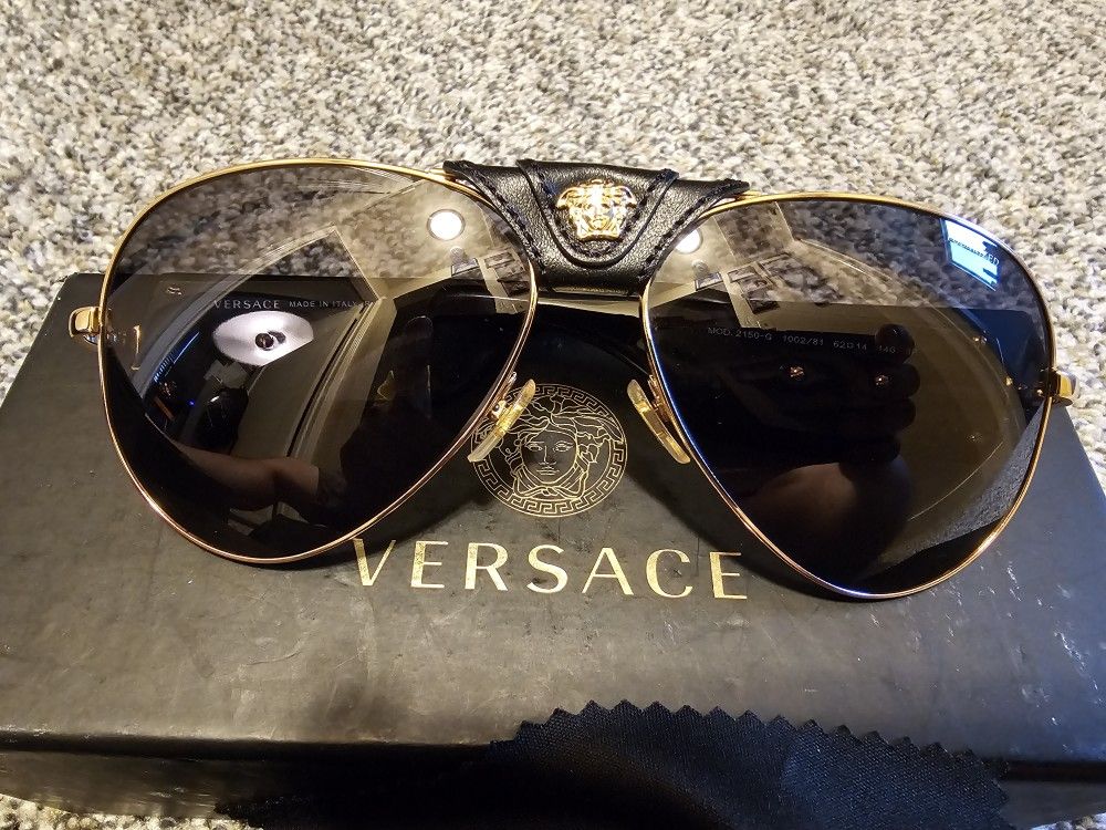 Versace Sunglasses no scratches