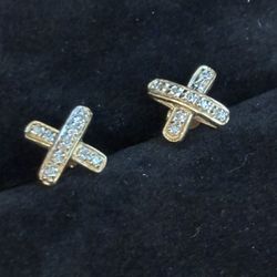 Diamond Earrings in 14k Yellow Gold