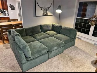VERY COMFY CORDUROY COUCH