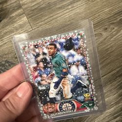 2023 Topps Holiday Julio Rodríguez Rookie Cup baseball trading card