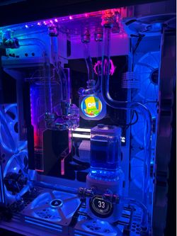 Insane fully custom water cooled High end Gaming pc hit me up with an offer!