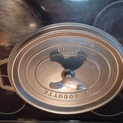 STAUB, LA COCOTTE, 5.75 qt./Cast