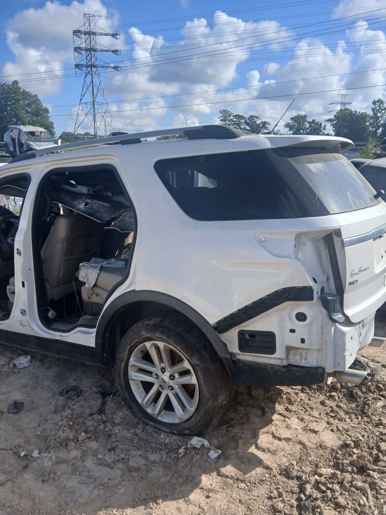 2016 Ford Explorer 17 Inch Rims And Tires 