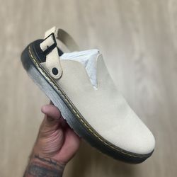 Doc Martens Carlson Suede Slingback Mules Sand Tan Men’s Size 11 New in Box Dr. Martens