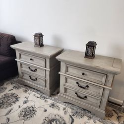 Brand New Matching Pair Of Light Grey Solid Wood Nightstands 