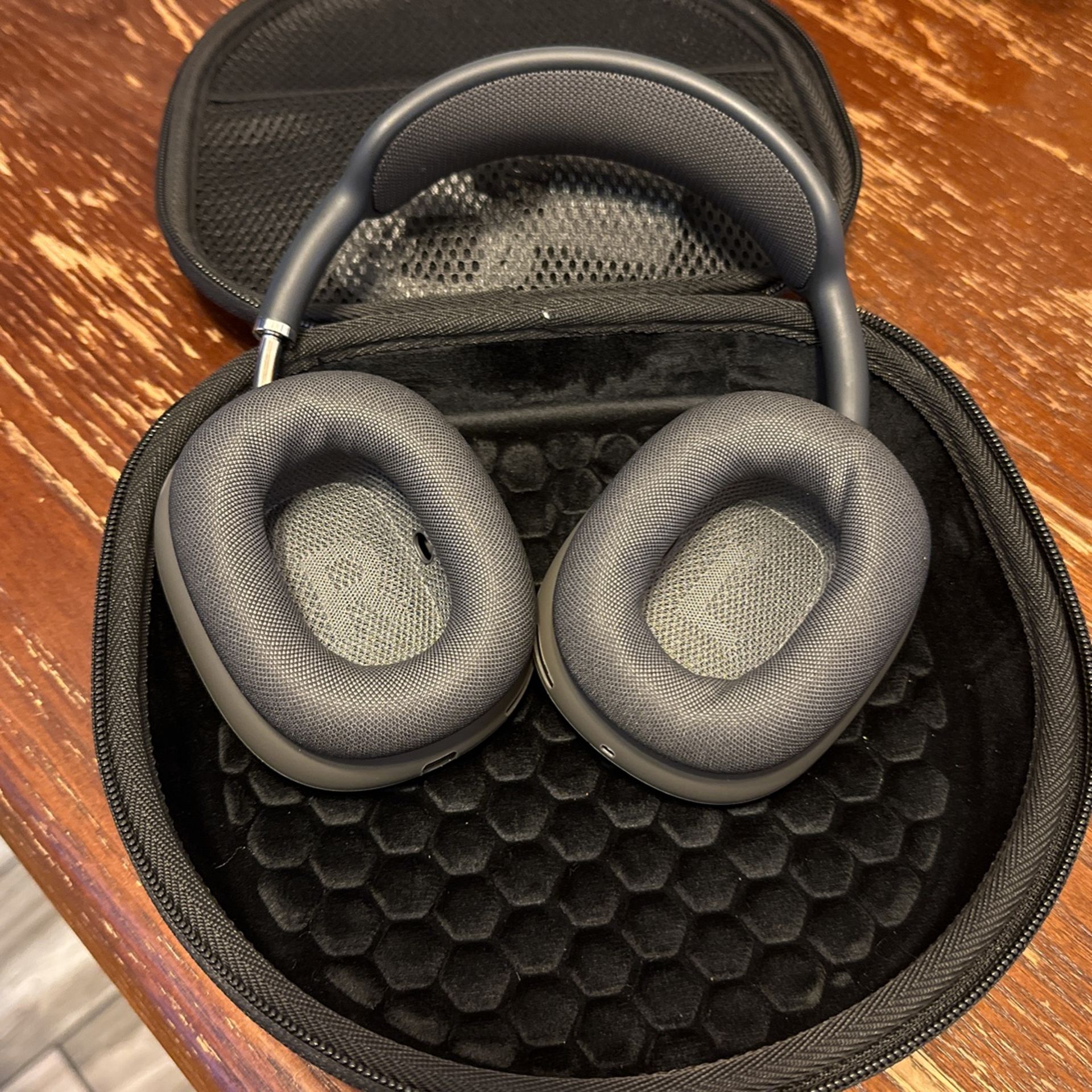 AirPods Pro Max for Sale in Los Angeles, CA - OfferUp