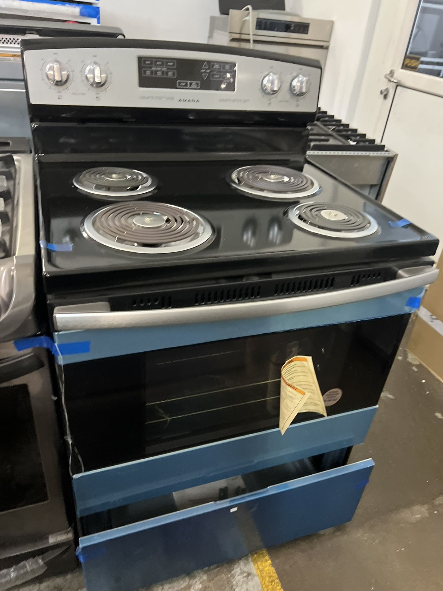 Whirlpool Electric Stove 30”