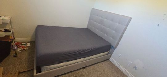 Full size bed
