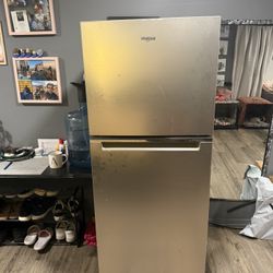 Refrigerator 
