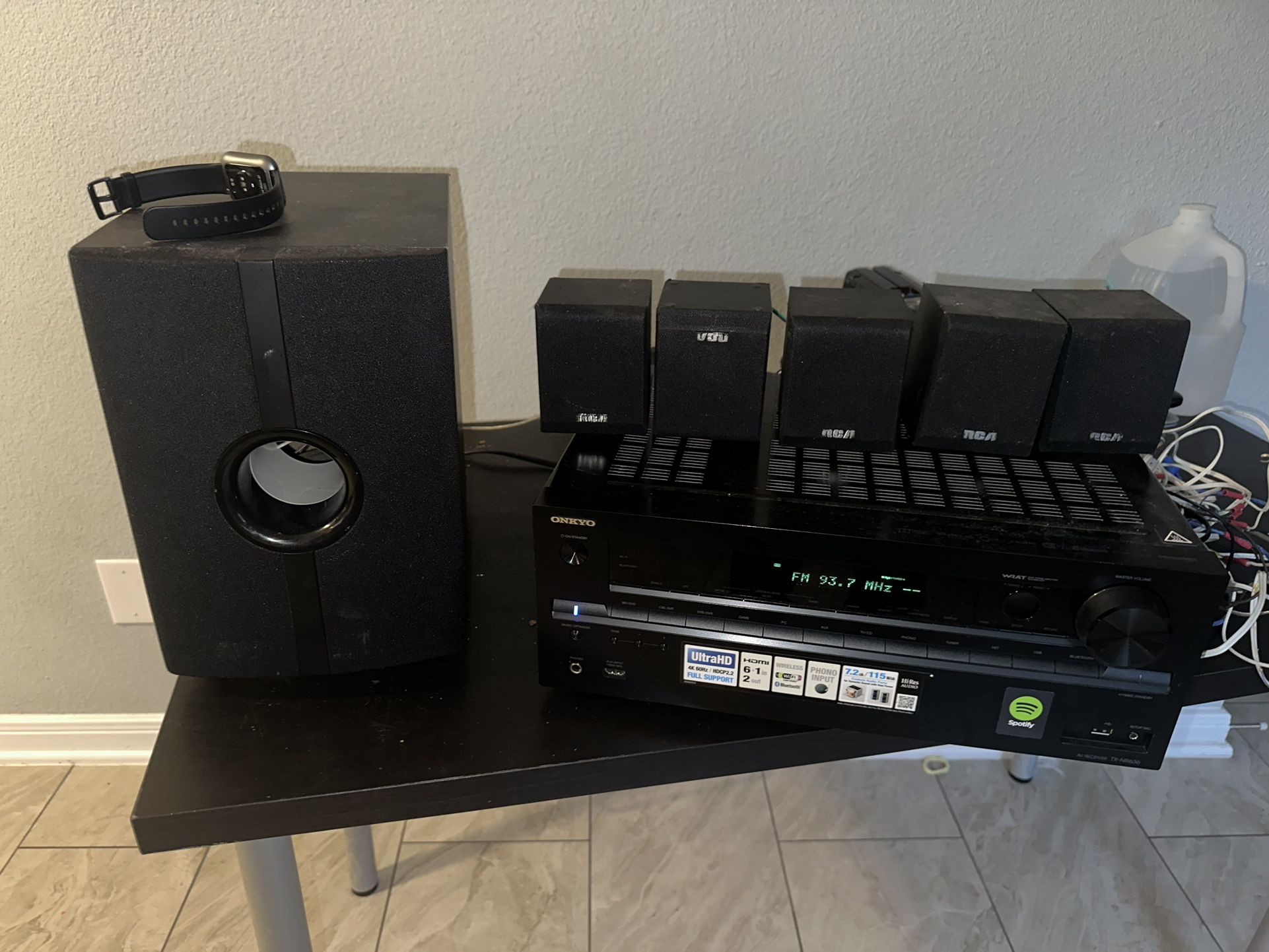 AV Receiver tx-NR636 Semi Nuevo trabaja perfecto Bluetooth Radio HDMI