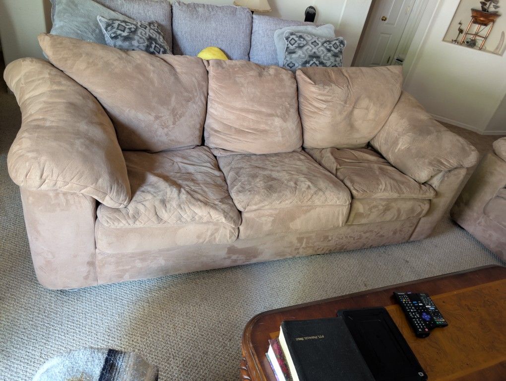 Free Sleeper Couch Sofa And Loveseat