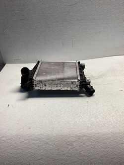 2019-2023 Audi Q7/Q8Pasenger Side Intercooler Oem